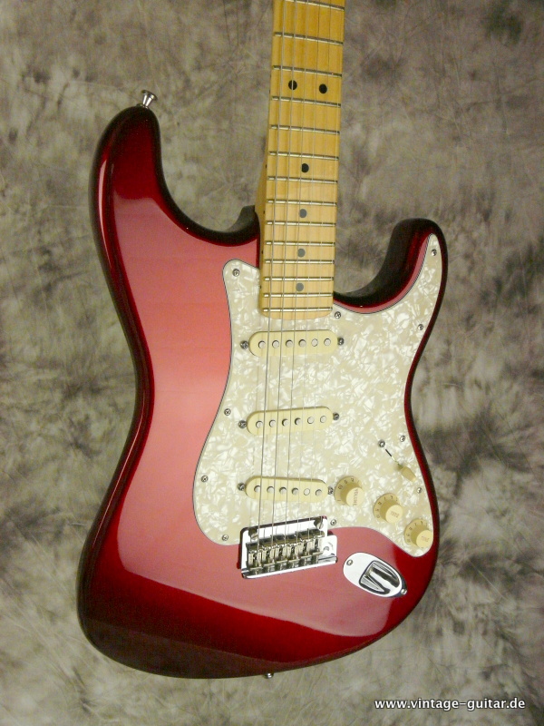 Fender-US-Standard-Stratocaster-mystic-red-2014-005.JPG