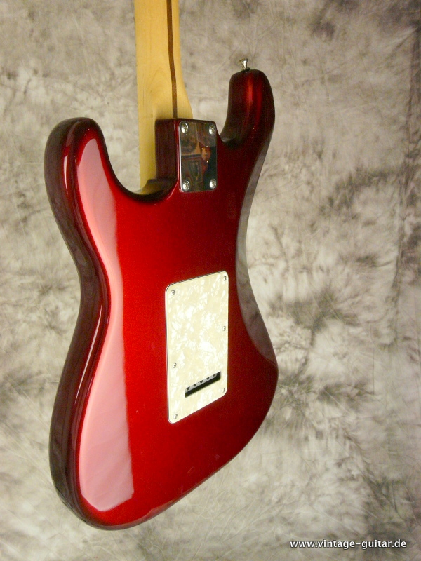 Fender-US-Standard-Stratocaster-mystic-red-2014-007.JPG