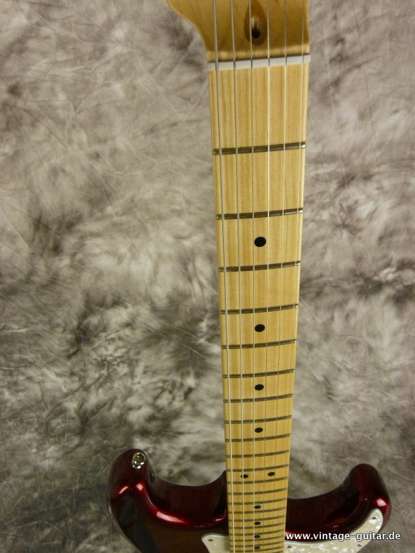 Fender-US-Standard-Stratocaster-mystic-red-2014-009.JPG
