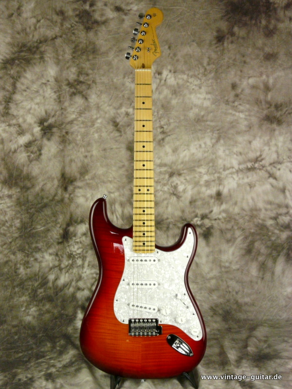 Fender-Stratocaster-US-Standard-cherry-sunburst-flame-maple-body-001.JPG