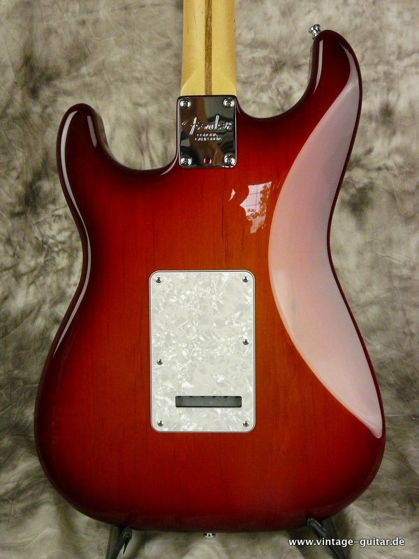 Fender-Stratocaster-US-Standard-cherry-sunburst-flame-maple-body-004.JPG