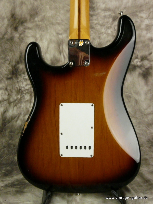 Fender-Stratocaster-1957-Vintage-Reissue-sunburst-004.JPG
