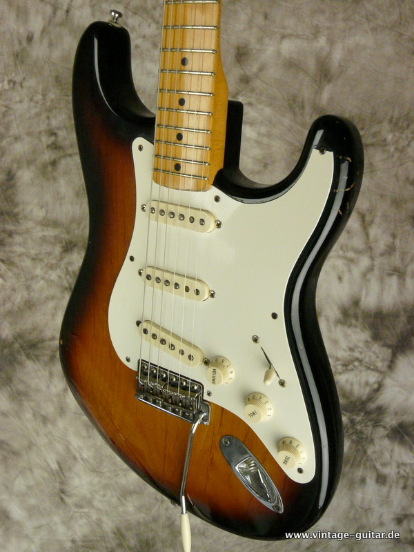 Fender-Stratocaster-1957-Vintage-Reissue-sunburst-006.JPG