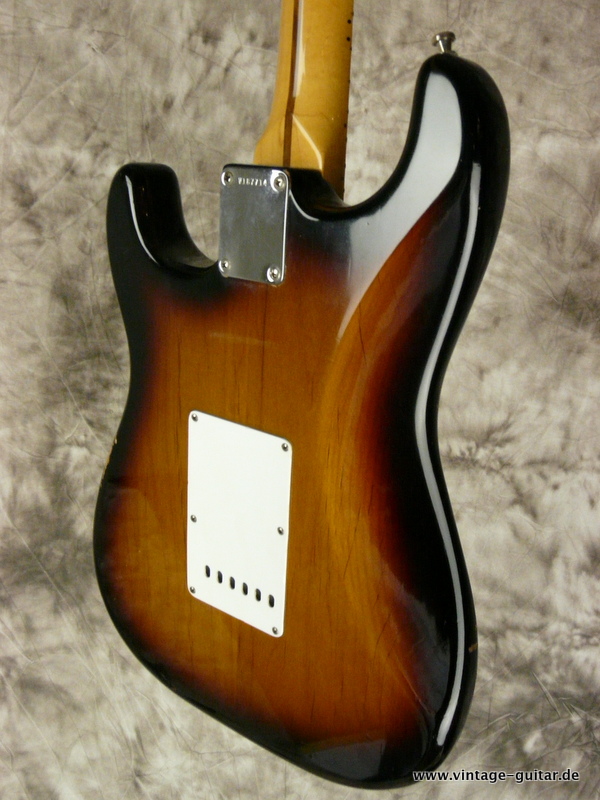 Fender-Stratocaster-1957-Vintage-Reissue-sunburst-008.JPG