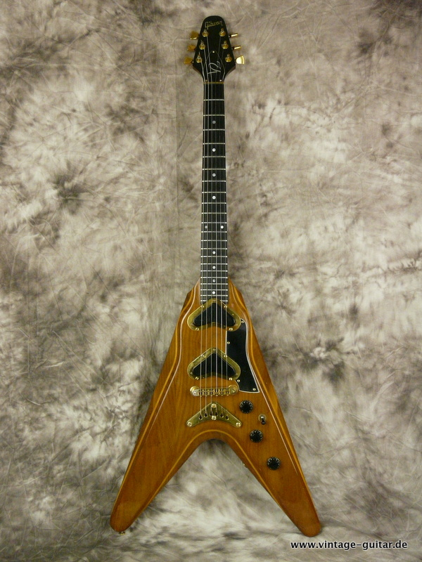 Gibson-Flying-V2-1980-001.JPG