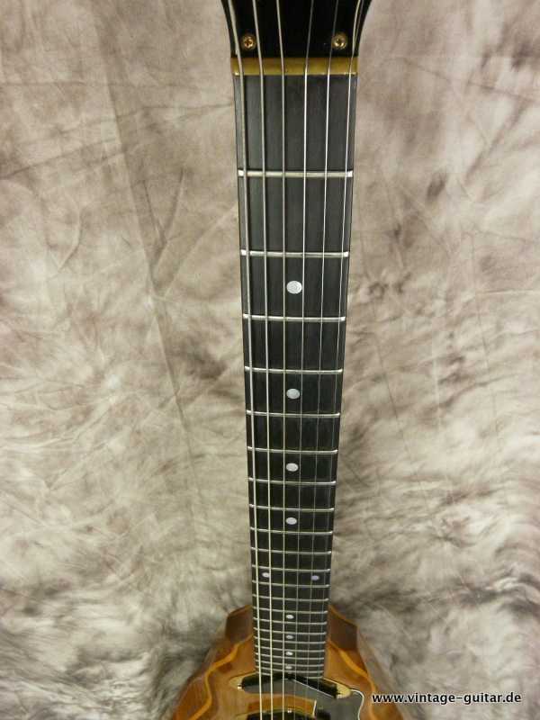Gibson-Flying-V2-1980-007.JPG