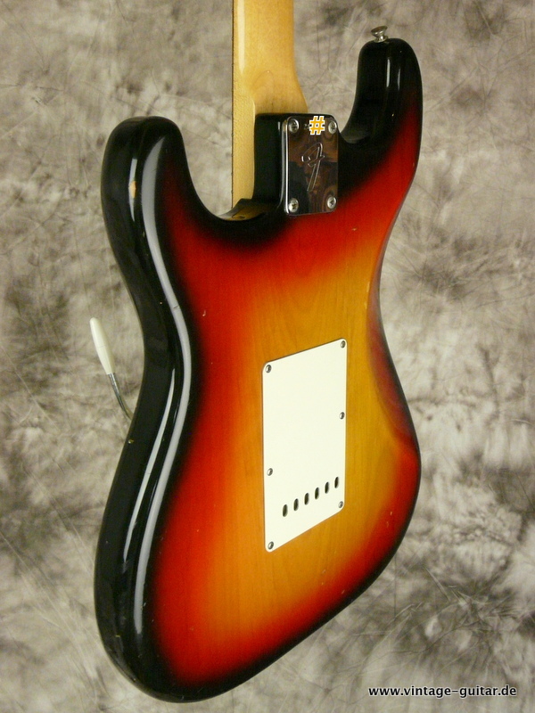 Fender_Stratocaster_1969-sunburst-007.JPG