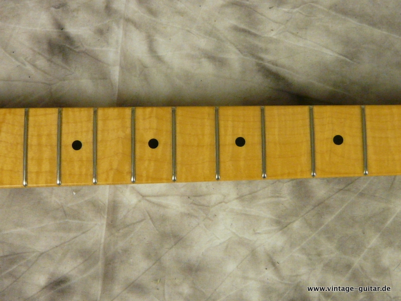 Fender-Custom-Shop-Neck-006.JPG