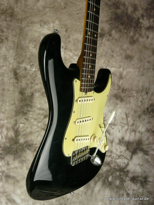 Fender-Stratocaster-1962-black-refinish-005.JPG