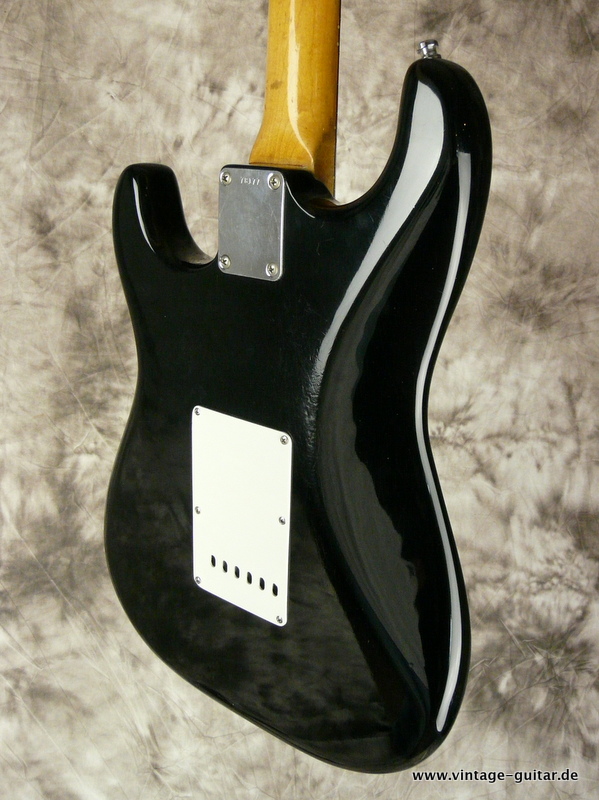 Fender-Stratocaster-1962-black-refinish-010.JPG