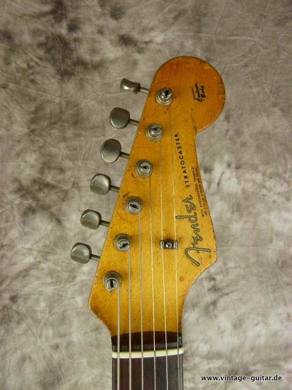 Fender-Stratocaster-1962-black-refinish-011.JPG