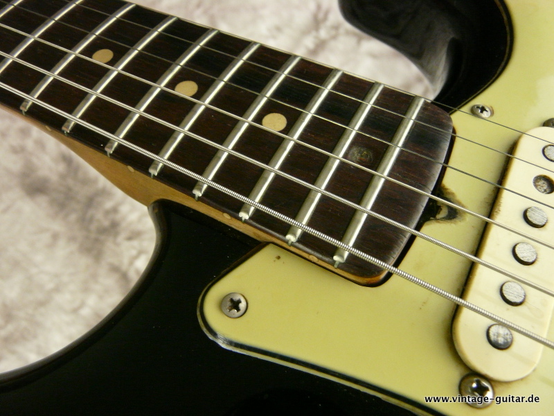 Fender-Stratocaster-1962-black-refinish-017.JPG
