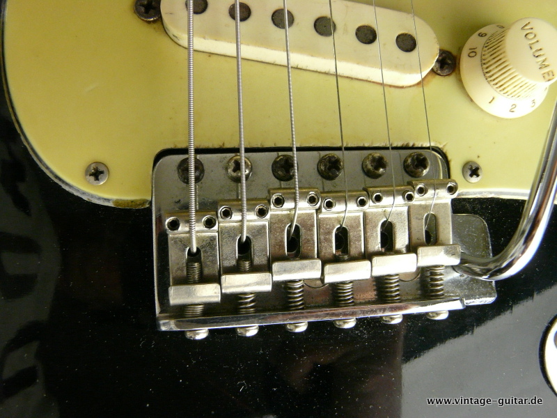 Fender-Stratocaster-1962-black-refinish-018.JPG