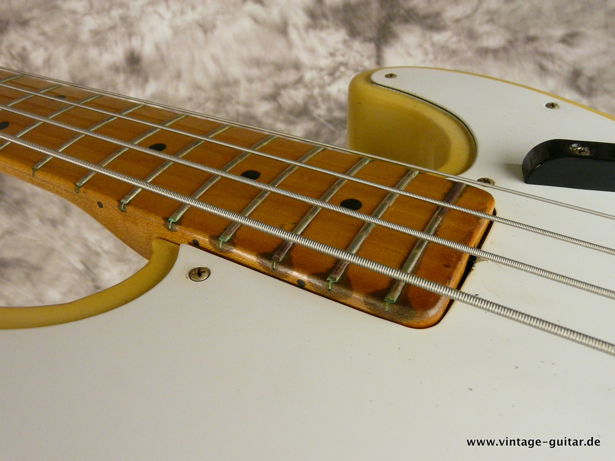 Fender-Telecaster-Bass-1968_blond-015.JPG