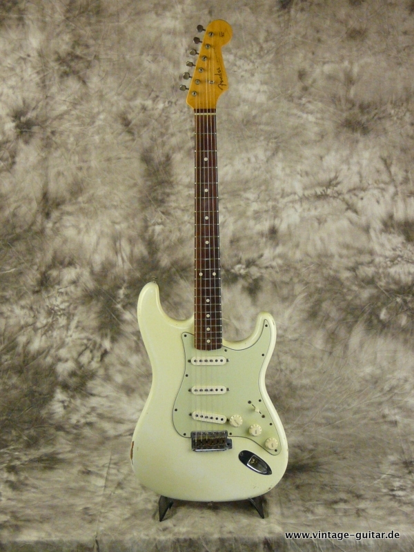 Fender-Stratocaster-1960-Cistom-Shop-Relic-olympic-white-001.JPG