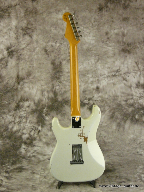 Fender-Stratocaster-1960-Cistom-Shop-Relic-olympic-white-003.JPG