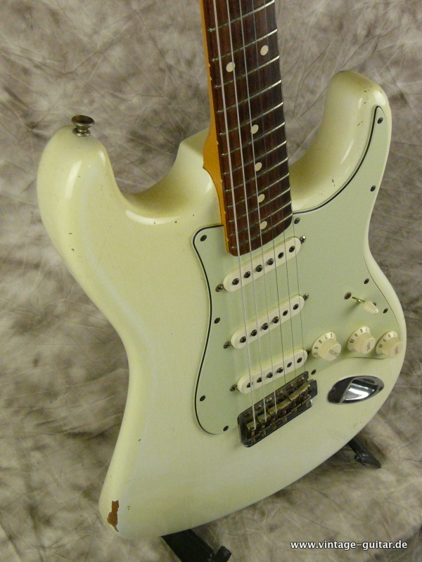 Fender-Stratocaster-1960-Cistom-Shop-Relic-olympic-white-009.JPG