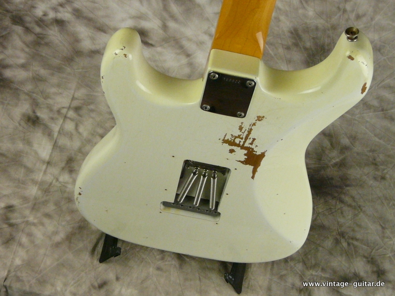 Fender-Stratocaster-1960-Cistom-Shop-Relic-olympic-white-011.JPG