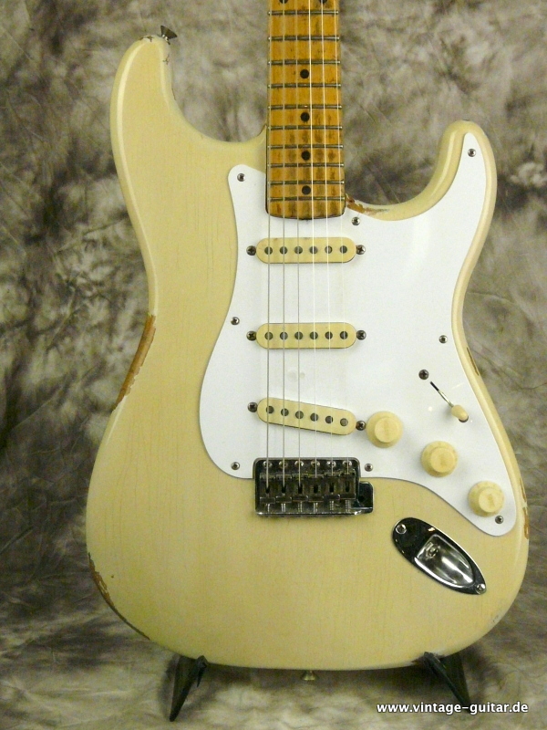 Fender_Stratocaster_1957-blonde-002.JPG