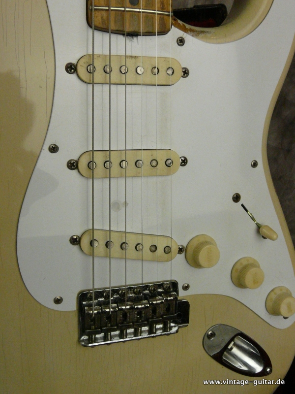 Fender_Stratocaster_1957-blonde-018.JPG