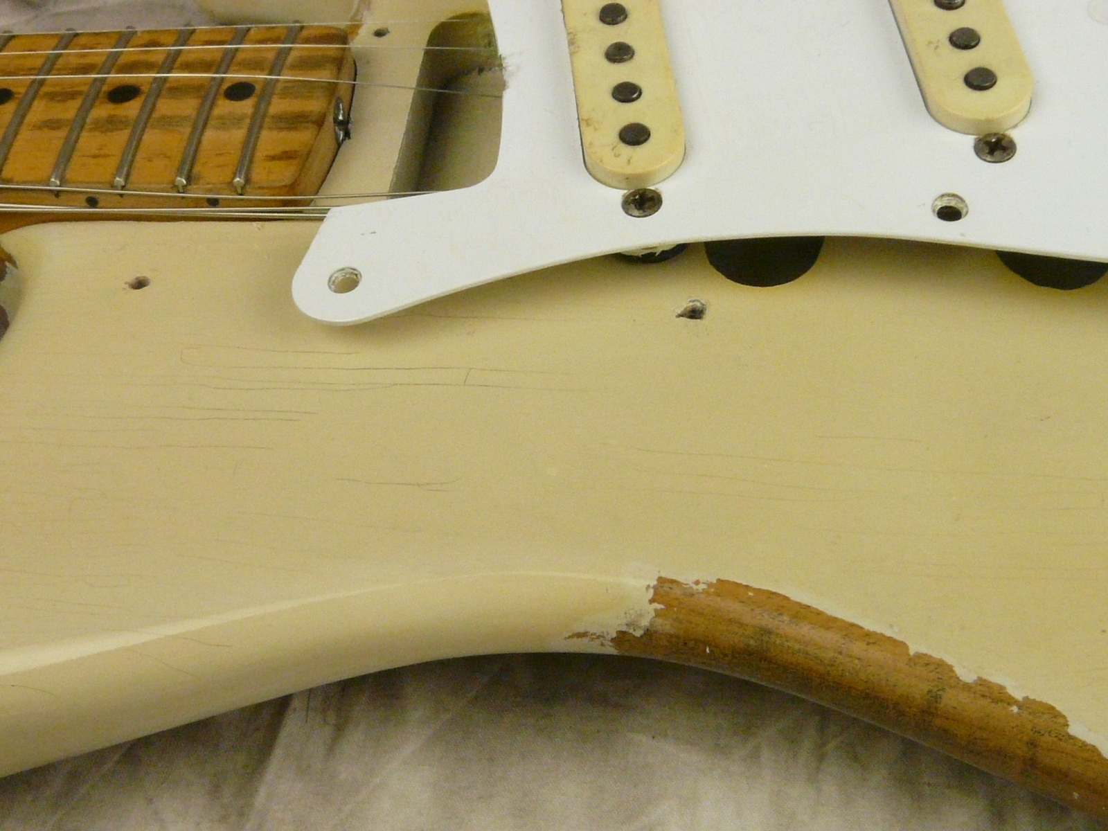 XXX-Fender-Stratocaster-1957-blonde-003.JPG