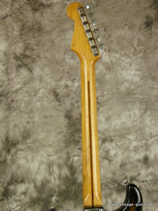 Fender-Stratocaster-1956-two_tone-sunburst-006.JPG