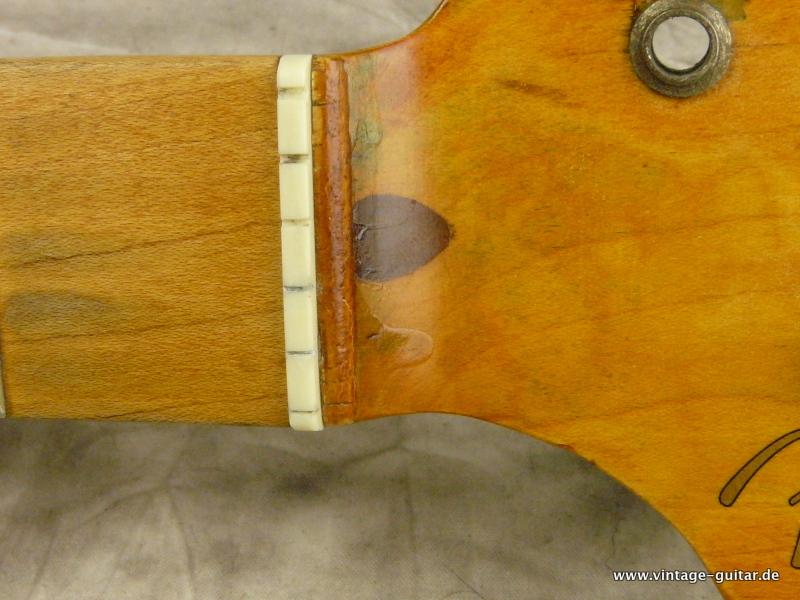 Fender-Stratocaster-1956-two_tone-sunburst-023.JPG