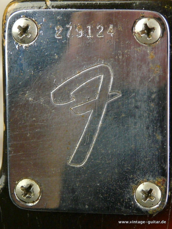 Fender-Jazzmaster-1968-sunburst-011.JPG
