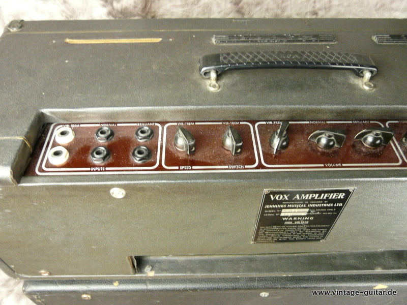 Vox-AC-30-top-cabinet-1964-copper-panel-009.JPG