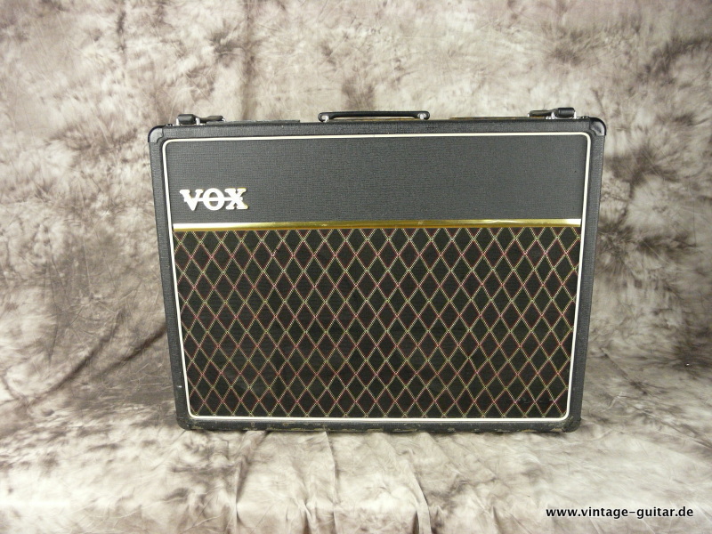 Vox-AC-30-1965-silver_bulldogs-001.JPG