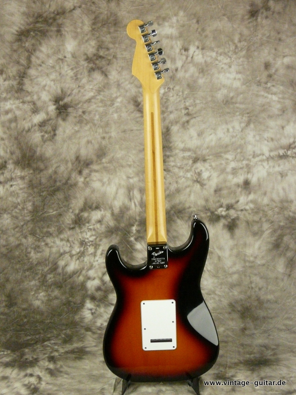 Fender-Stratocaster-40th-Anniversary-1994-003.JPG