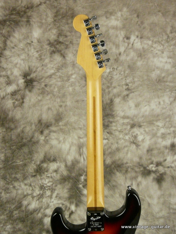 Fender-Stratocaster-40th-Anniversary-1994-006.JPG
