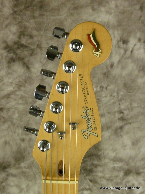 Fender-Stratocaster-40th-Anniversary-1994-007.JPG