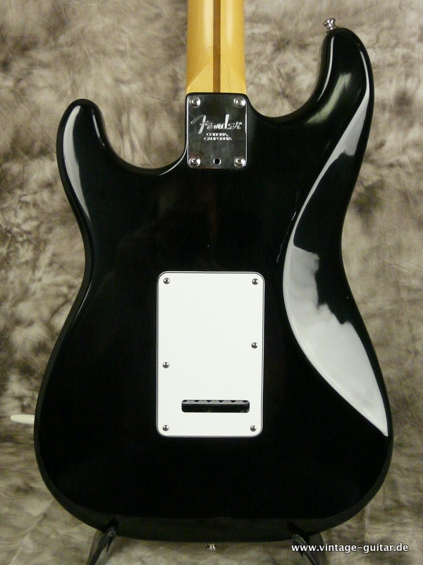 Fender-Stratocaster-1999_black-005.JPG