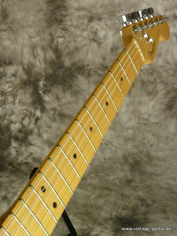 Fender-Stratocaster-1999_black-007.JPG