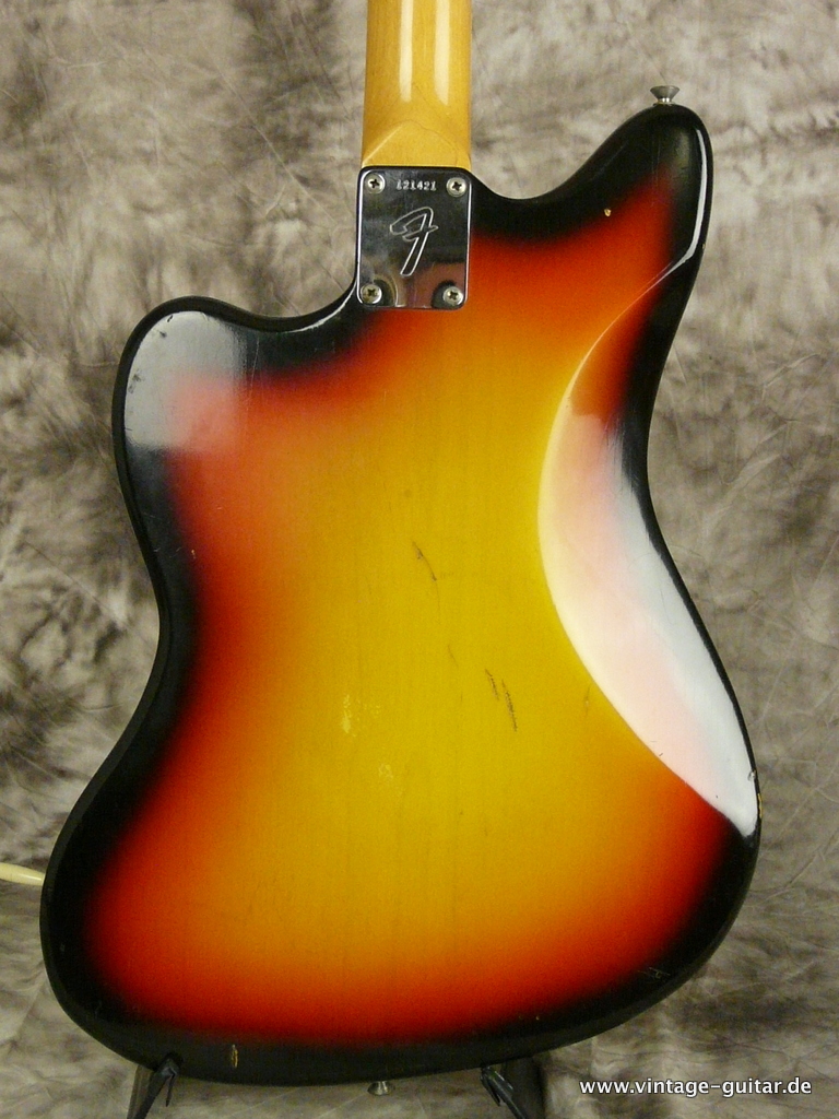 Fender_Jazzmaster-1966-sunburst-004.JPG