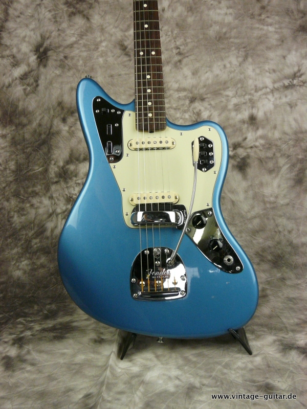 Fender-Jaguar_2008-thin-skin-limited-lake-placid-blue-002.JPG