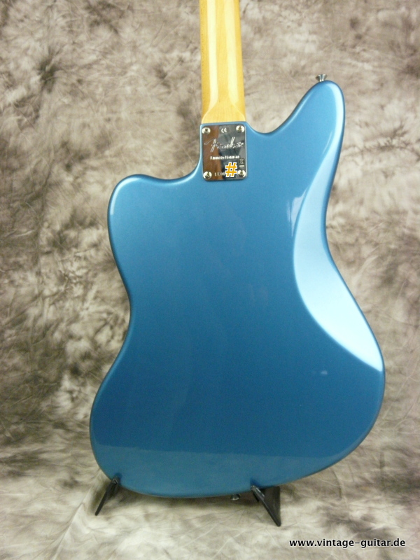 Fender-Jaguar_2008-thin-skin-limited-lake-placid-blue-004.JPG