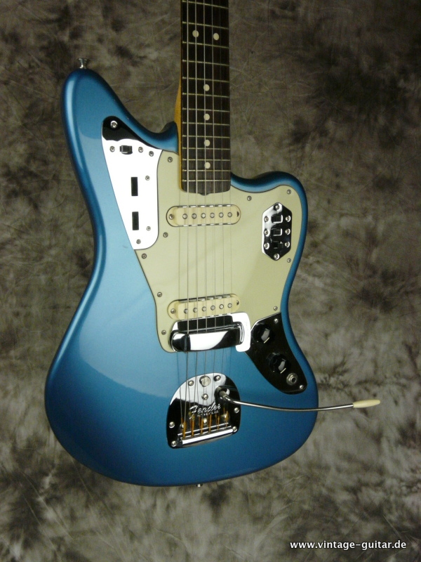 Fender-Jaguar_2008-thin-skin-limited-lake-placid-blue-005.JPG