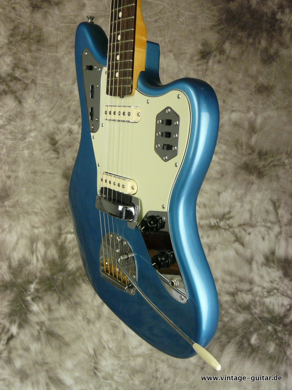 Fender-Jaguar_2008-thin-skin-limited-lake-placid-blue-006.JPG
