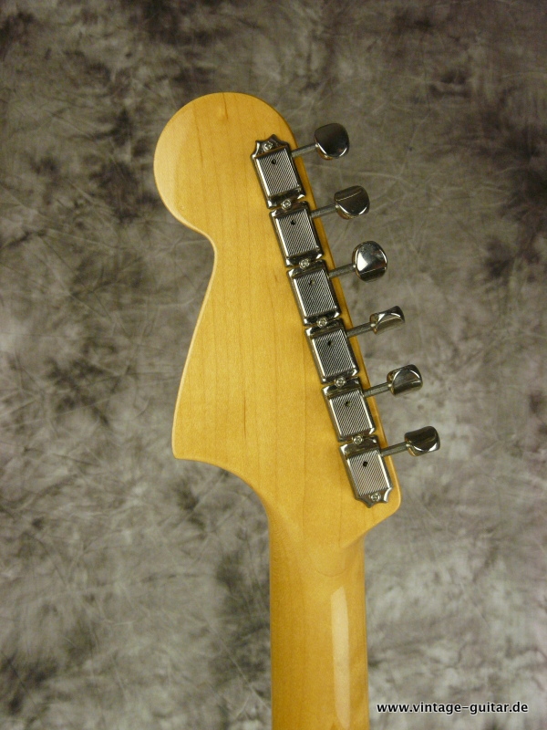 Fender-Jaguar_2008-thin-skin-limited-lake-placid-blue-010.JPG