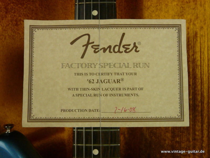 Fender-Jaguar_2008-thin-skin-limited-lake-placid-blue-014.JPG