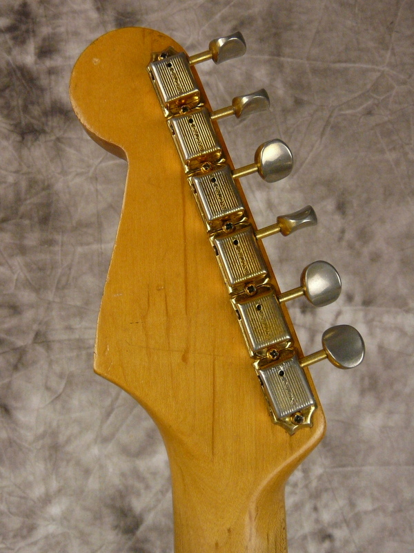 Fender-Stratocaster_1964_Olympic-white-010.JPG