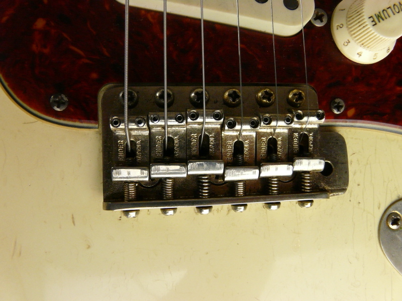 Fender-Stratocaster_1964_Olympic-white-013.JPG