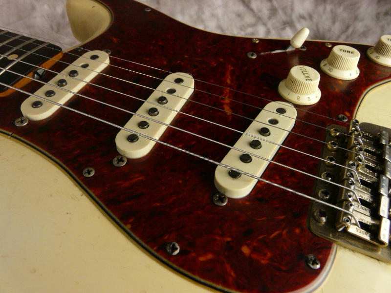 Fender-Stratocaster_1964_Olympic-white-014.JPG