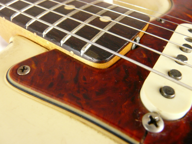 Fender-Stratocaster_1964_Olympic-white-015.JPG