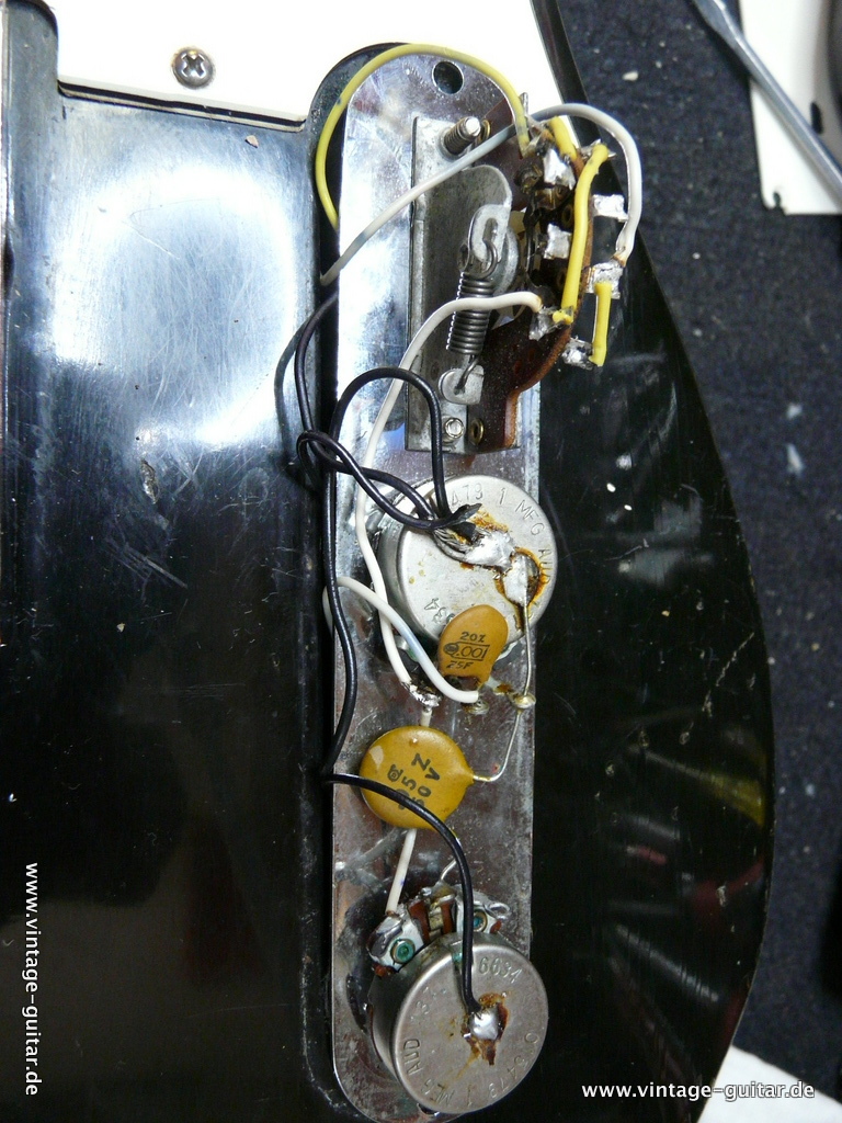 Fender-Telecaster-1972-black-017.JPG