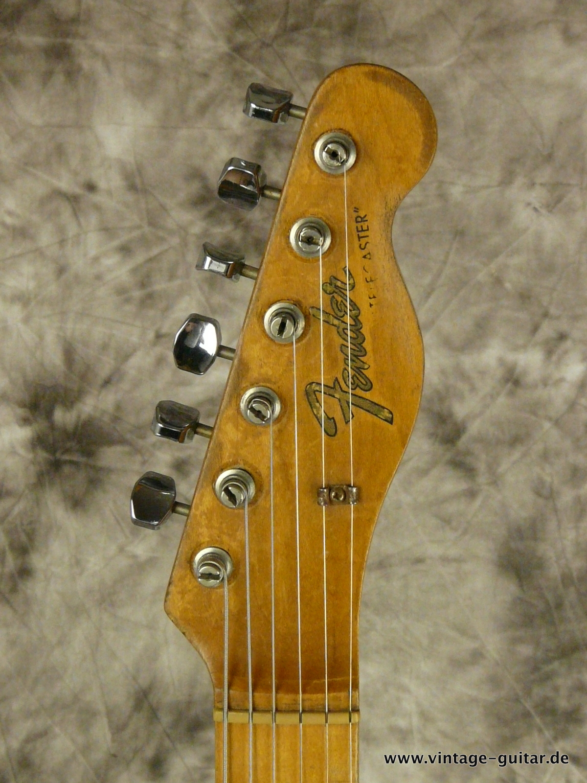 Fender-Telecaster-blonde-1967-Bigsby-005.JPG