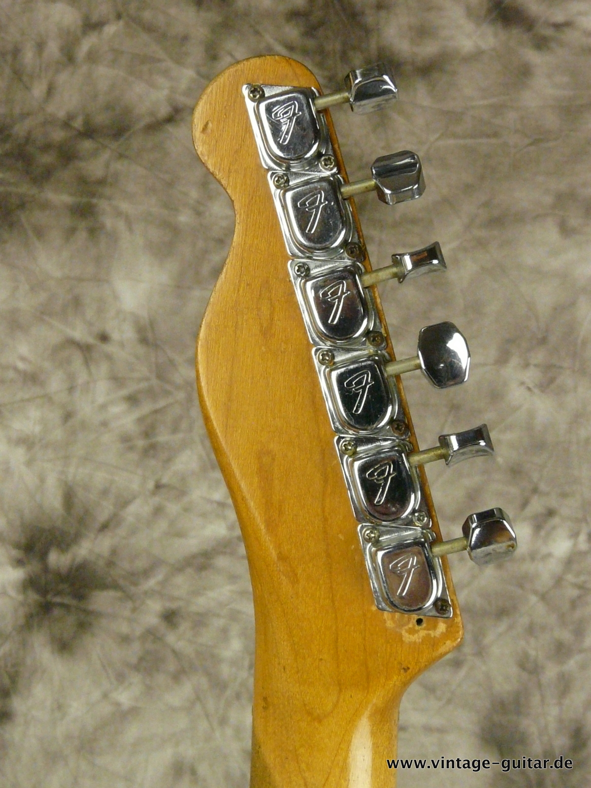 Fender-Telecaster-blonde-1967-Bigsby-006.JPG