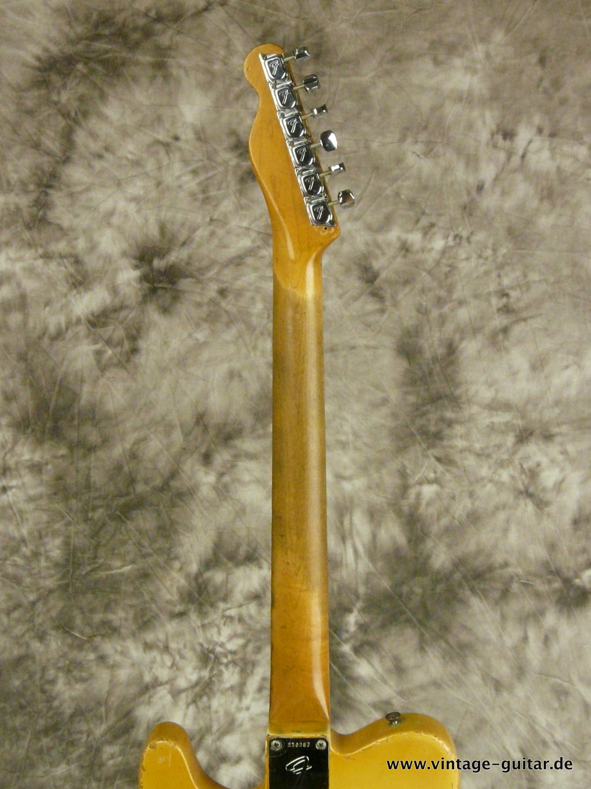 Fender-Telecaster-blonde-1967-Bigsby-008.JPG